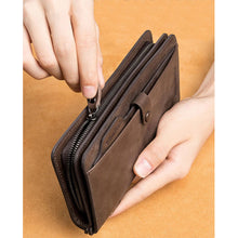 Business Class Leather Wallet.